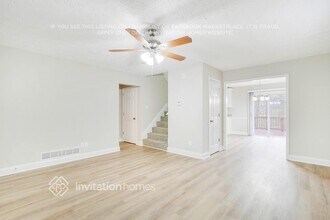 5484 Pine Dr SW in Mableton, GA - Foto de edificio - Building Photo