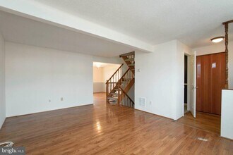 5241 Pleasure Cove Court in Alexandria, VA - Building Photo - Building Photo