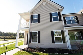 8 Crabapple Cir in Savannah, GA - Building Photo - Building Photo