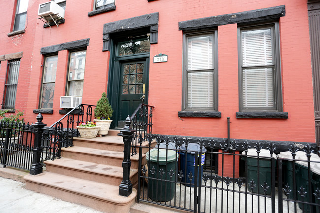 228 Sackett St in Brooklyn, NY - Building Photo - Building Photo