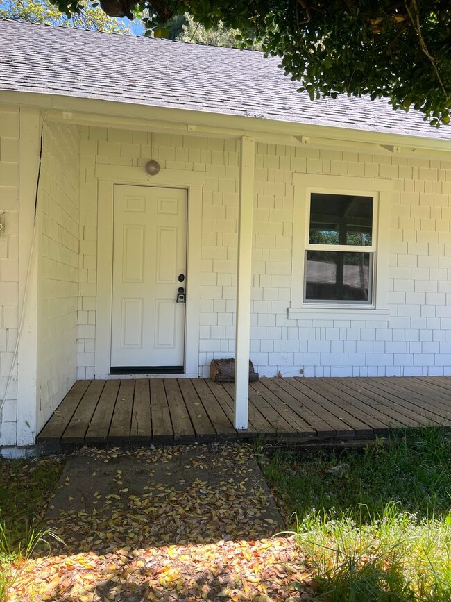 19825 Prospect St in Pine Grove, CA - Building Photo - Building Photo