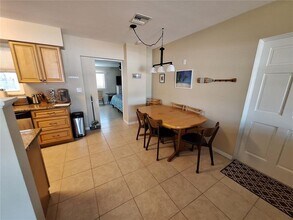 1541 Crest Dr in Englewood, FL - Building Photo - Building Photo