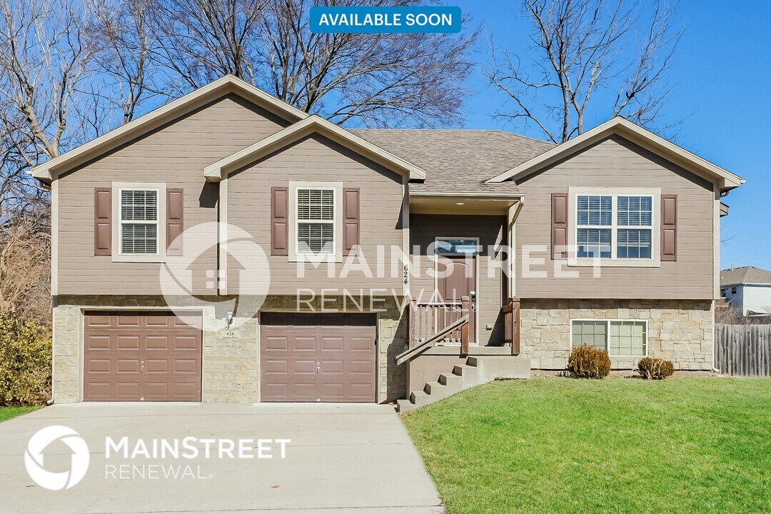 624 Autumn Dr in Belton, MO - Building Photo