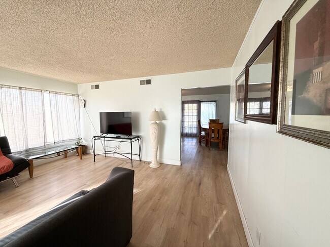 2126 Rawhide St in Las Vegas, NV - Building Photo - Building Photo