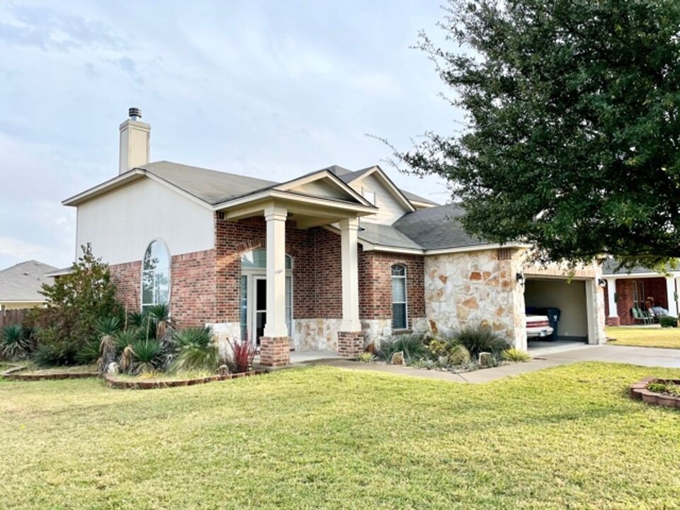 6600 Costa Dr in Waco, TX - Building Photo
