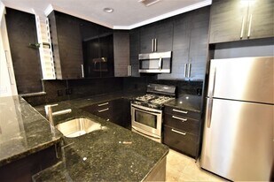 1614 Beacon St, Unit 2 in Brookline, MA - Building Photo