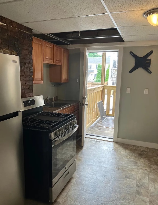 117 W Seventh St, Unit #1 in Boston, MA - Building Photo - Building Photo