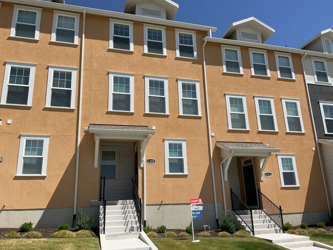 property at 11037 S Stream Rock Rd