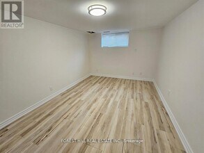 240 Martins St in Pickering, ON - Building Photo - Building Photo