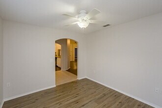 5025 Yellowtop Loop in Lakeland, FL - Foto de edificio - Building Photo