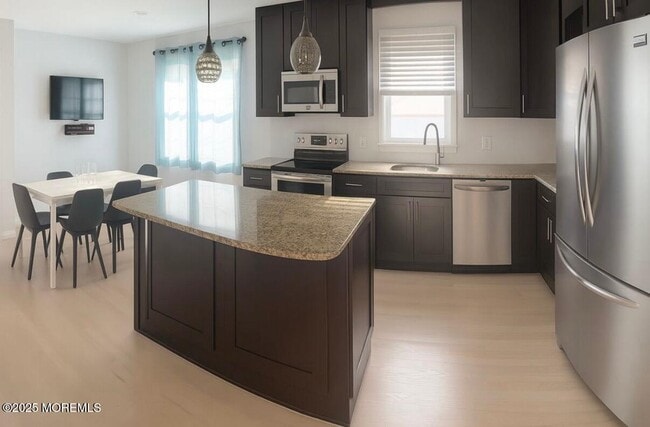 9 Brown Pl in Ocean Township, NJ - Building Photo - Building Photo