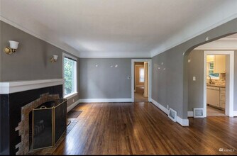 1111 N 76th St in Seattle, WA - Building Photo - Building Photo