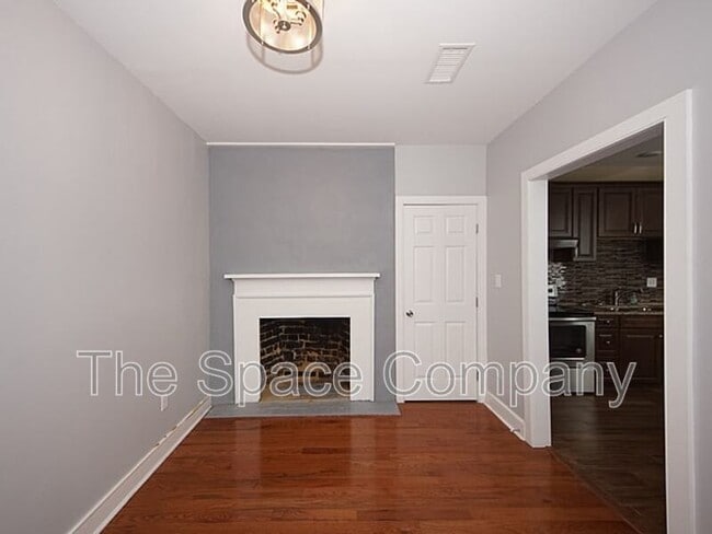 126 Logan St in Charleston, SC - Building Photo - Building Photo