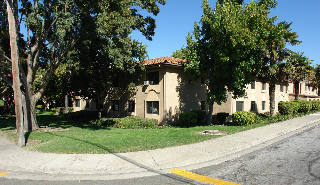 Casa de Vilarrasa Apartments in Benicia, CA - Foto de edificio