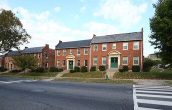 2732 Minnesota Ave SE in Washington, DC - Building Photo - Building Photo
