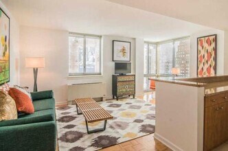 475 9th Ave in New York, NY - Building Photo - Building Photo