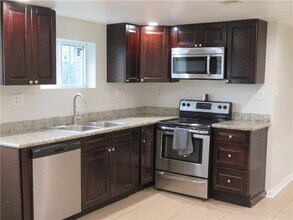 4121 Elba St, Unit B in New Orleans, LA - Building Photo - Building Photo