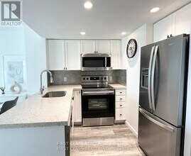 8-3108 Park Rd in Toronto, ON - Building Photo - Building Photo