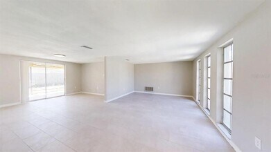 7834 Birchwood Dr in Port Richey, FL - Building Photo - Building Photo