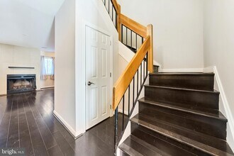 1904 Winterport Cluster in Reston, VA - Building Photo - Building Photo