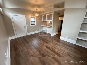 410 E Dale St in Colorado Springs, CO - Foto de edificio - Building Photo