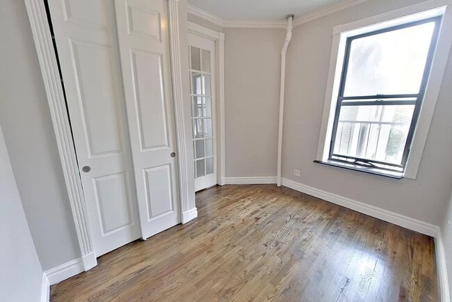75 Kenmare St in New York, NY - Building Photo - Building Photo