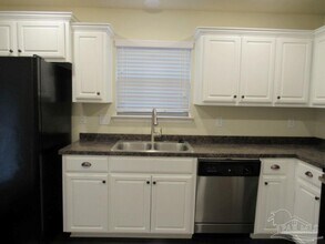 279 Cottage View Dr in Pensacola, FL - Building Photo - Building Photo