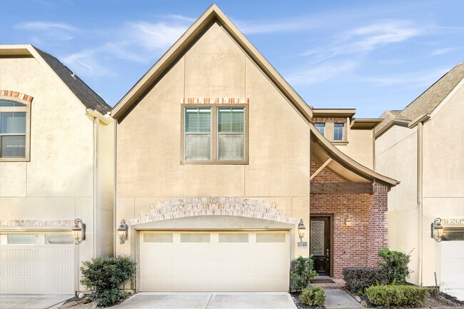 property at 5749 Larkin St