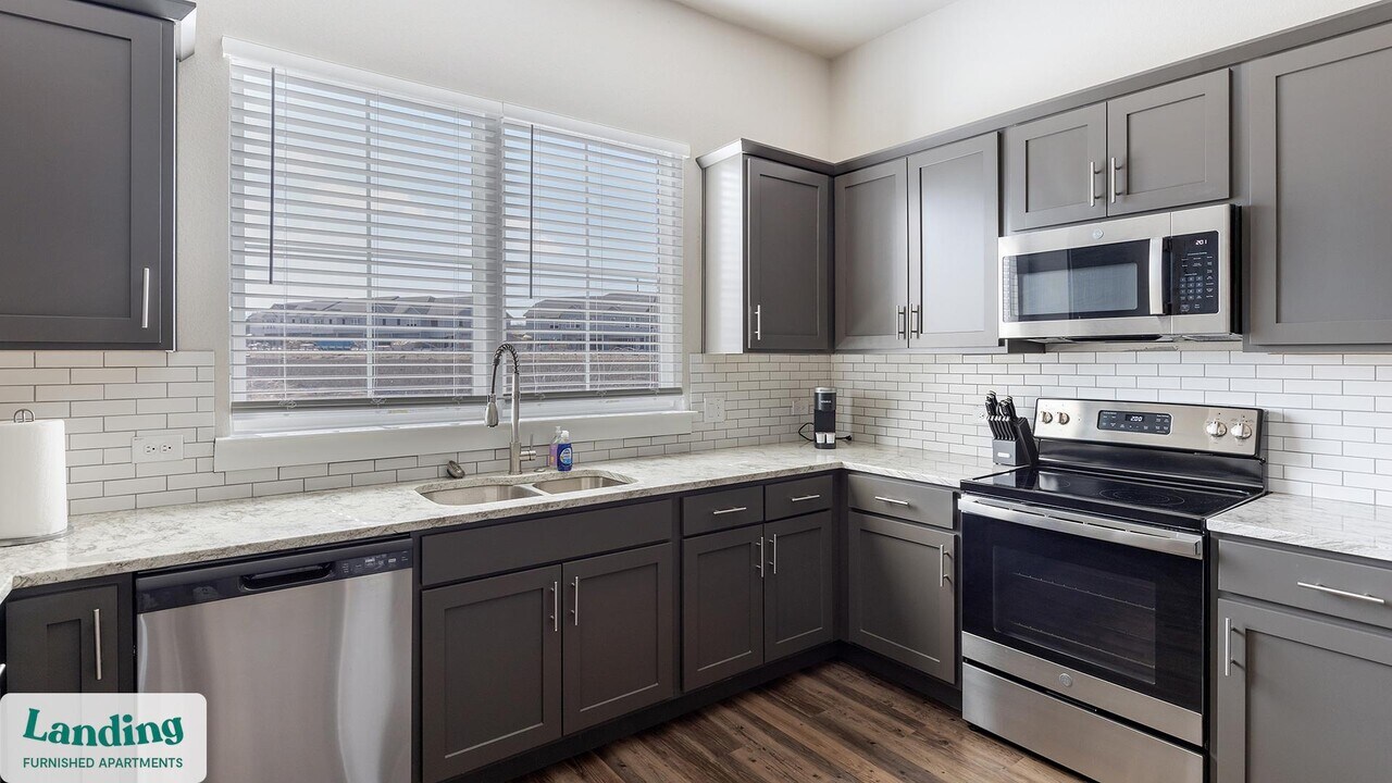 400 E BB Fielder Rd in Weatherford, TX - Building Photo