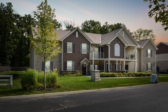 Woods at Perry Lane in Westerville, OH - Foto de edificio - Building Photo