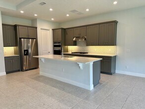 8313 Topsail Pl in Winter Garden, FL - Building Photo - Building Photo