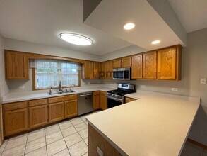 725 Seminary Dr in Dyer, IN - Building Photo - Building Photo