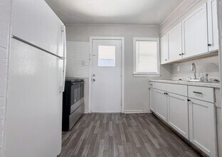 2015 Cherokee St in North Charleston, SC - Building Photo - Building Photo