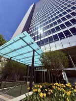 500 W Superior St in Chicago, IL - Building Photo