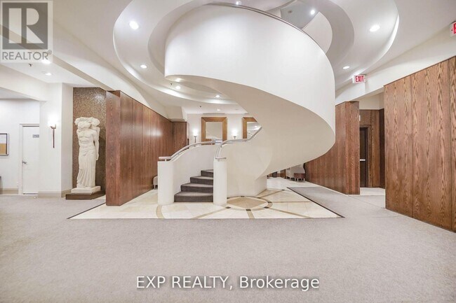 438-1438 Richmond St W in Toronto, ON - Building Photo - Building Photo