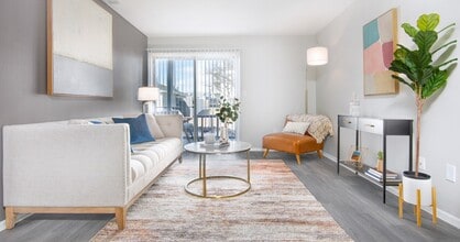Riverbend Apartments in Indianapolis, IN - Building Photo - Building Photo
