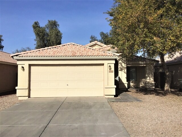 6784 W Gardenia Ave in Glendale, AZ - Building Photo