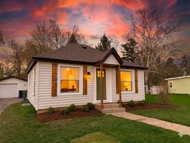 307 S 5th Ave in Walworth, WI - Building Photo