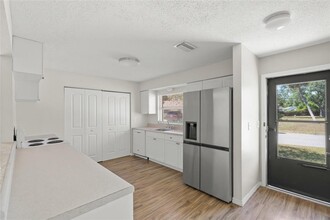 4614 Tippecanoe Trail in Sarasota, FL - Building Photo - Building Photo