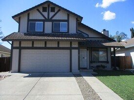 2618 Valley Oak Way in Fairfield, CA - Building Photo