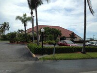 11300 Caravel Cir in Ft. Myers, FL - Foto de edificio - Building Photo