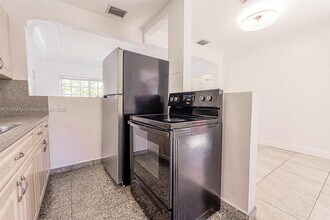 80 NW 40th St in Miami, FL - Building Photo - Building Photo
