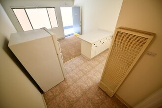 1301 Gilman St in Albany, CA - Building Photo - Building Photo