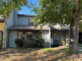 2315 Jimmydee Dr in Irving, TX - Building Photo