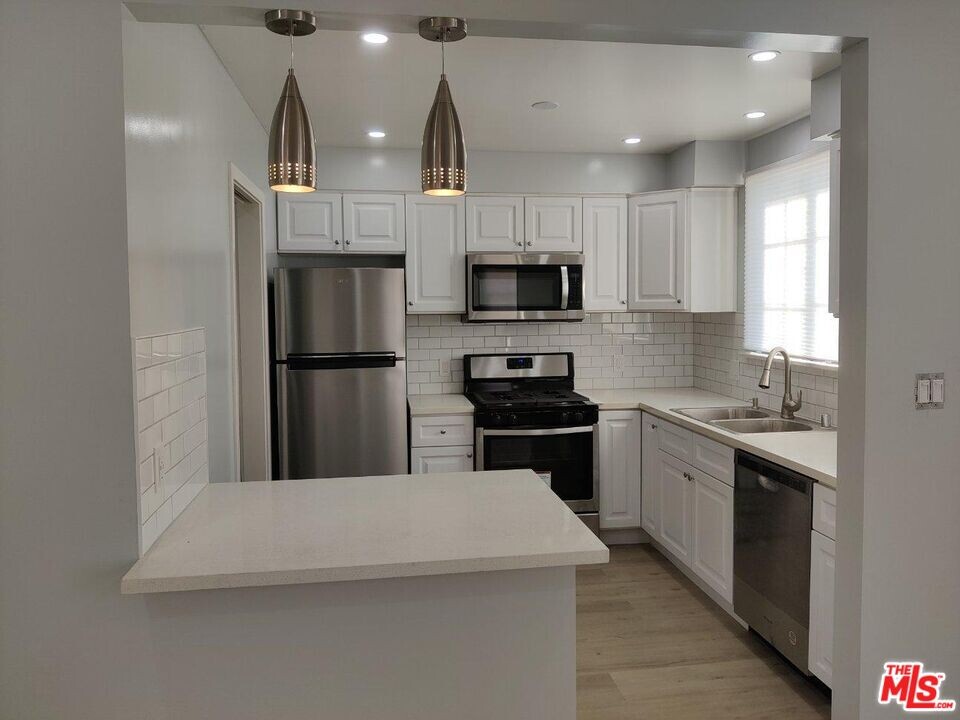 1411 S Bonnie Brae St in Los Angeles, CA - Building Photo