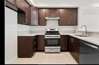 12147 Magnolia Blvd in Los Angeles, CA - Building Photo - Building Photo