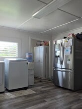 29 Ai St in Makawao, HI - Foto de edificio - Building Photo