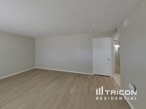 9714 N 45th Ave in Glendale, AZ - Building Photo - Building Photo