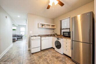 2116 W Lyndale St in Chicago, IL - Building Photo - Building Photo