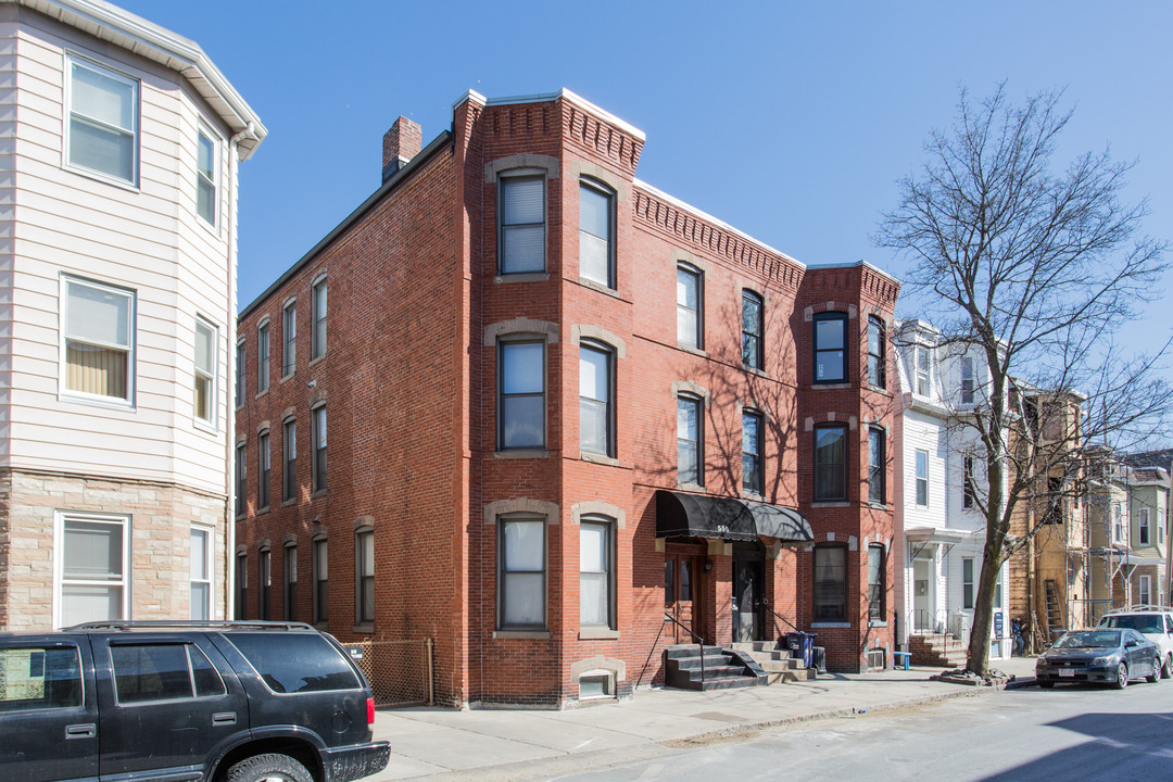 556-558 E 6th St in Boston, MA - Building Photo